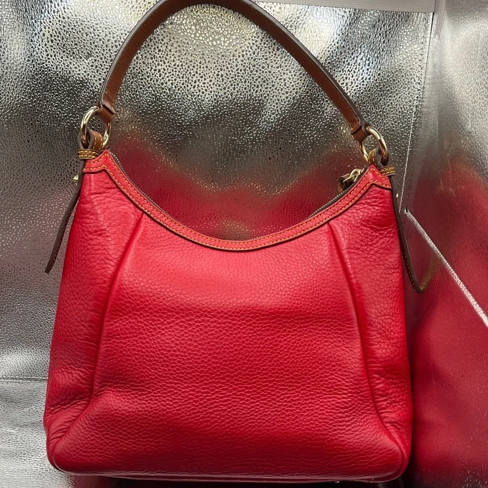 Dooney & Bourke Red Leather Shoulder Bag with Brown Accents Beautiful Dooney BIG - Picture 3 of 13